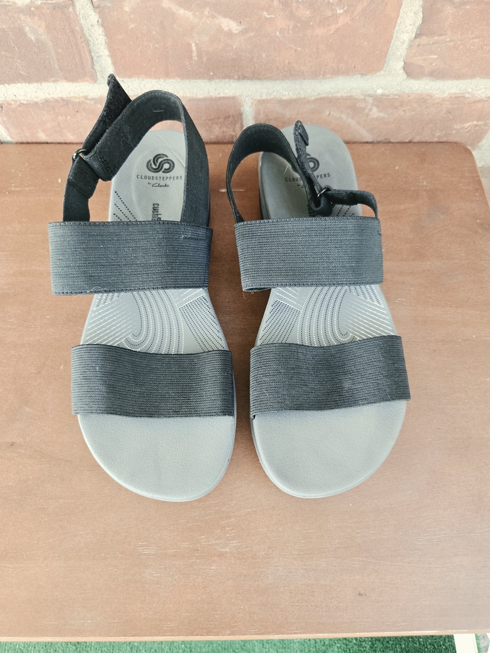 Cloudsteppers sandals strappy summer comfort shoes 1.5" heel Black/Gray